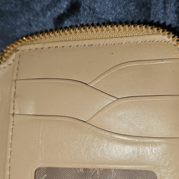 New condition-Cole Haan wallet - Picture 7 of 10